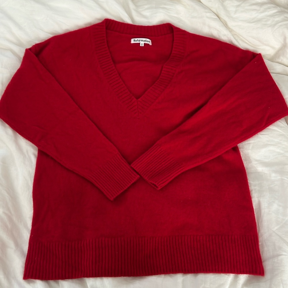 Reformation Brit V-neck Sweater - Crimson